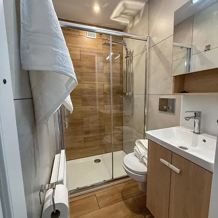 Ferienhaus Domek Z Balia, Jacuzzi, Sauna W Gorach Sowich